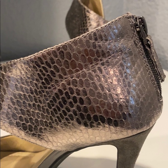 Audrey Brooke Grey Suede Heels - Picture 5 of 8